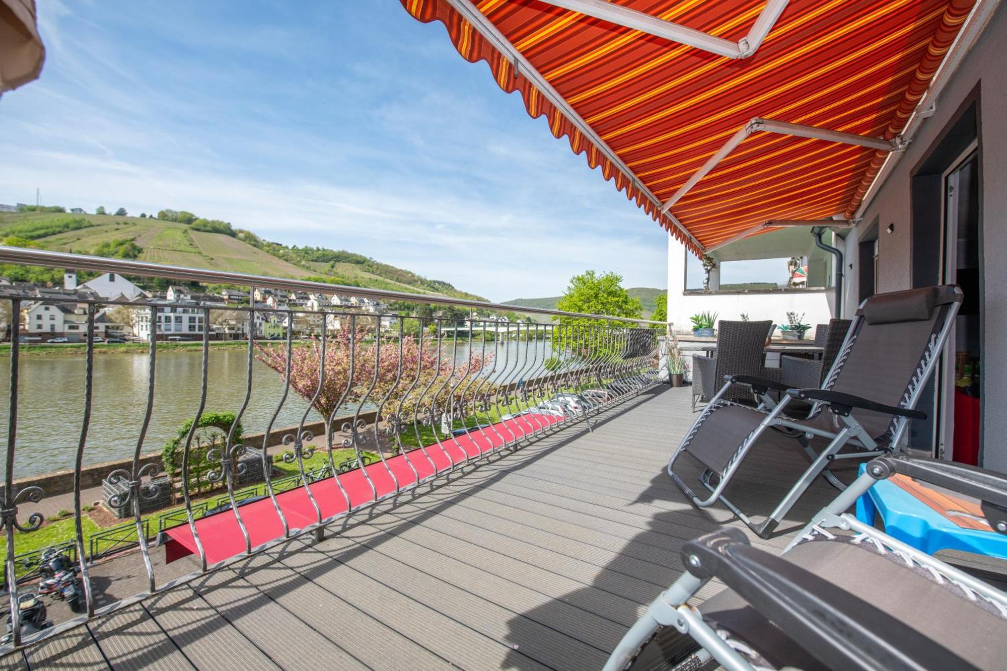 Haus Moselwelt - Tilda Apartment Zell an der Mosel Exterior photo